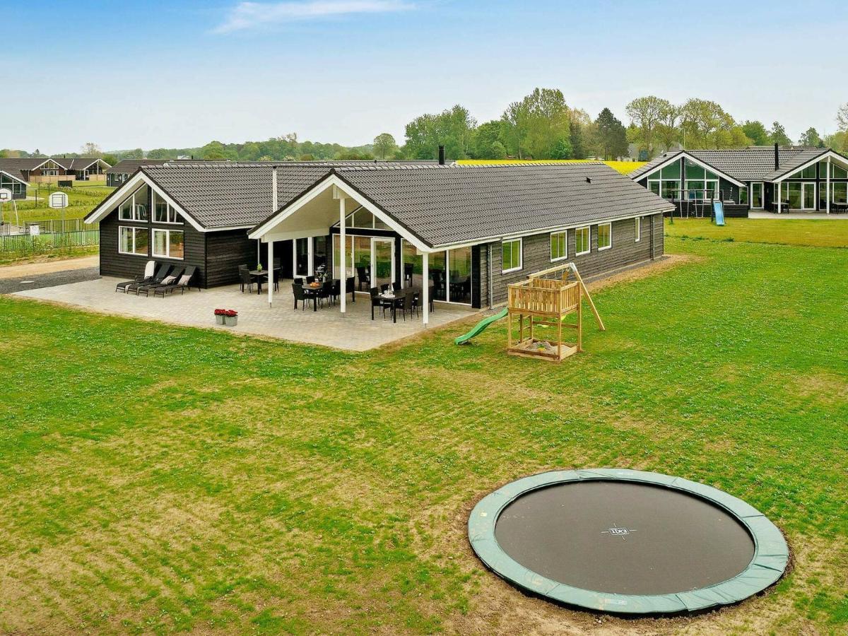 18 Person Holiday Home In Богенсе Экстерьер фото